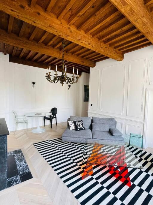 Le Grand Cerf By La Chambre A Cote Metz Extérieur photo
